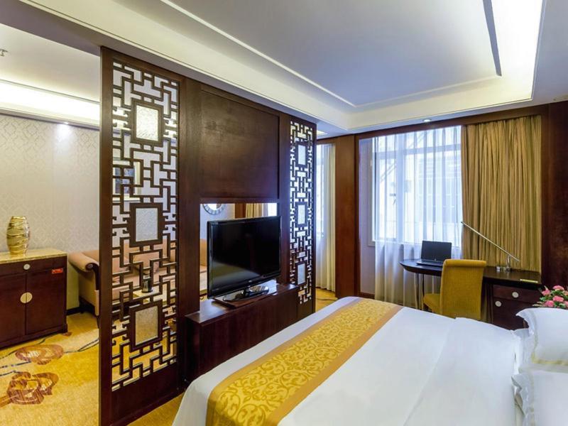 Vienna Hotel Lufeng Peopole Road Buitenkant foto
